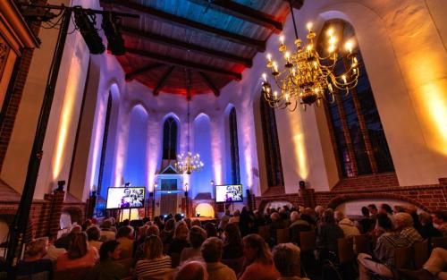 Meer dan 300 bezoekers bij indrukwekkende Wils Kennissessie over dementie in Dokkum